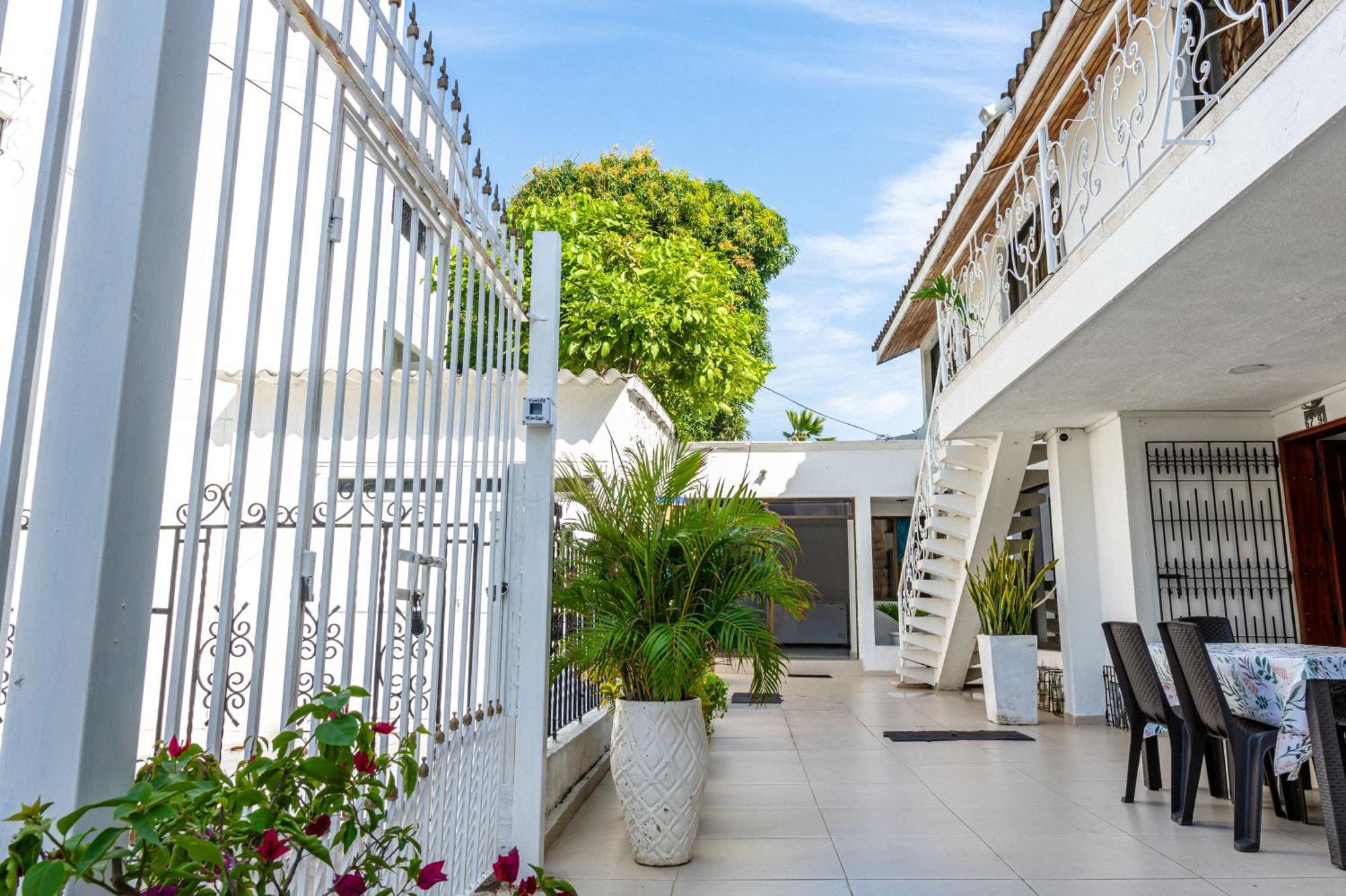 Oresca Hostel Cartagena Exterior photo